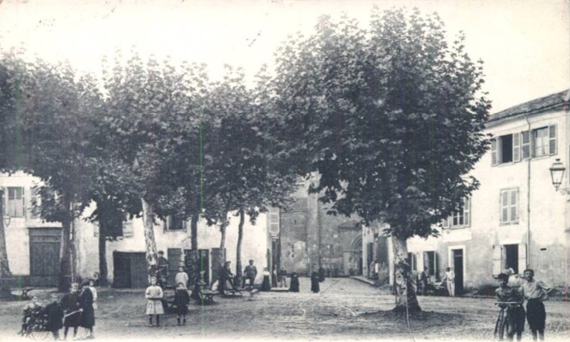 La place du Tribunal à Saint-Sever, carte postale de 1903.