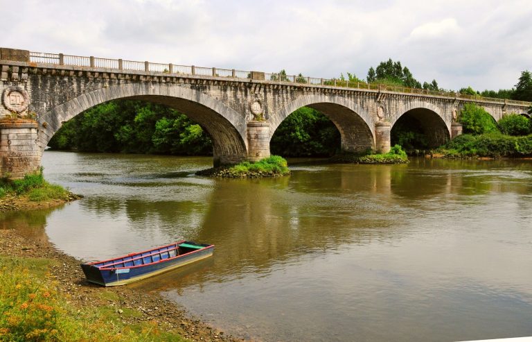 Photographie du pont de L'Adour à Saubusse