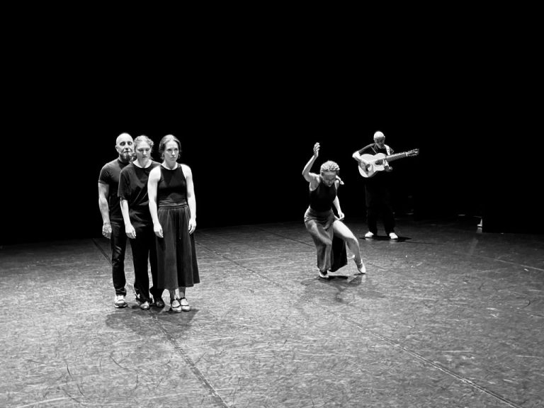 Stabat Mater - Les voix du corps, spectacle d'Ana Pérez et José Sánchez.