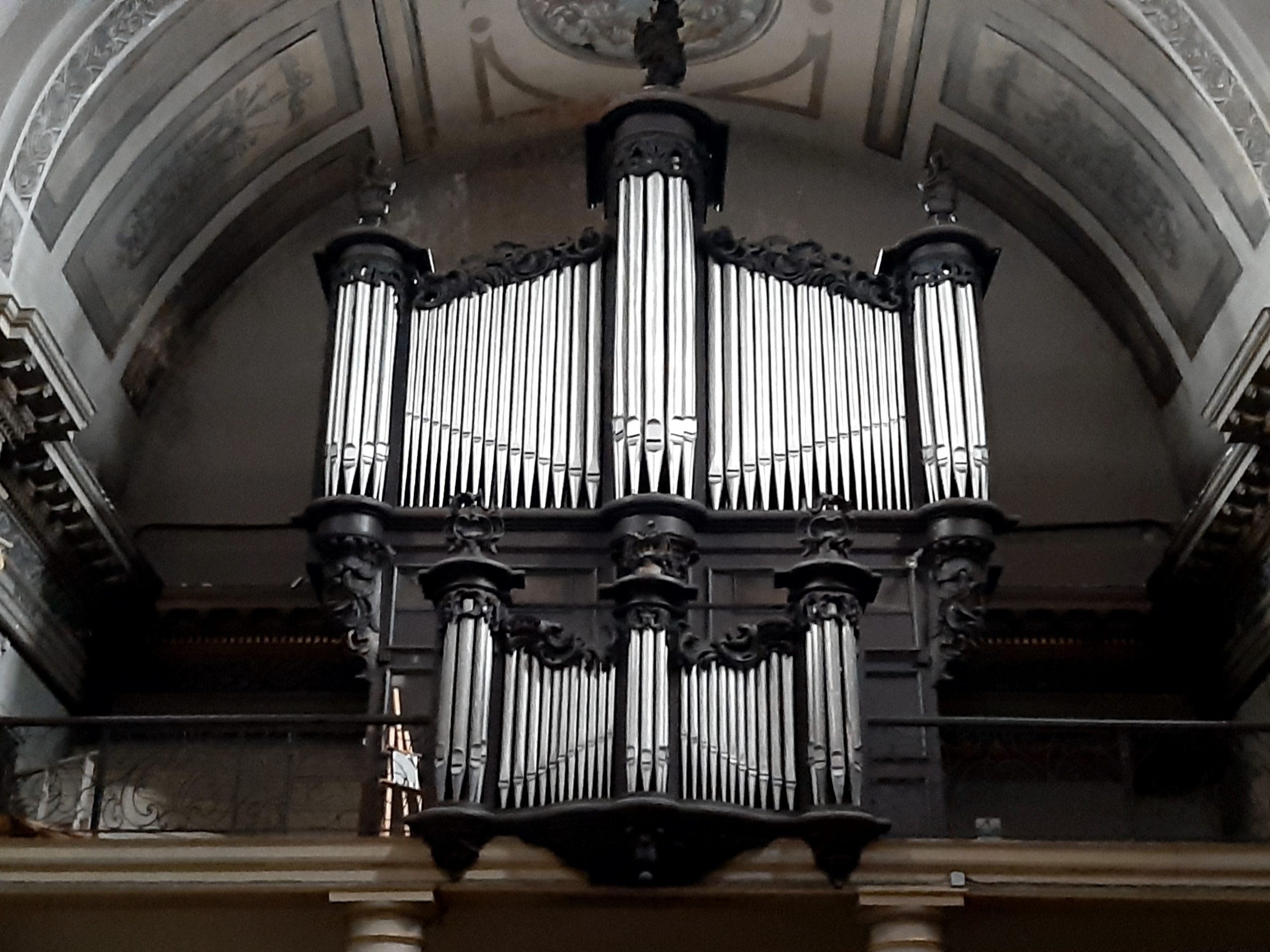 Orgue de l'église de la Madeleine à Mont-de-Marsan..