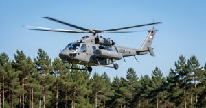 Biscarrosse : premiers tirs anti-drones sur hélicoptère Caracal