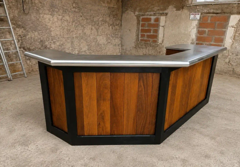 Comptoir de bar, Bois & inox · Sur mesure · Fabriqué dans les Landes